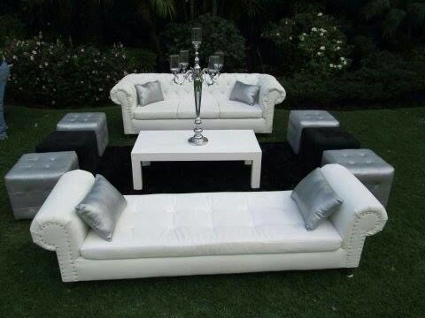 Salas blanco y gris